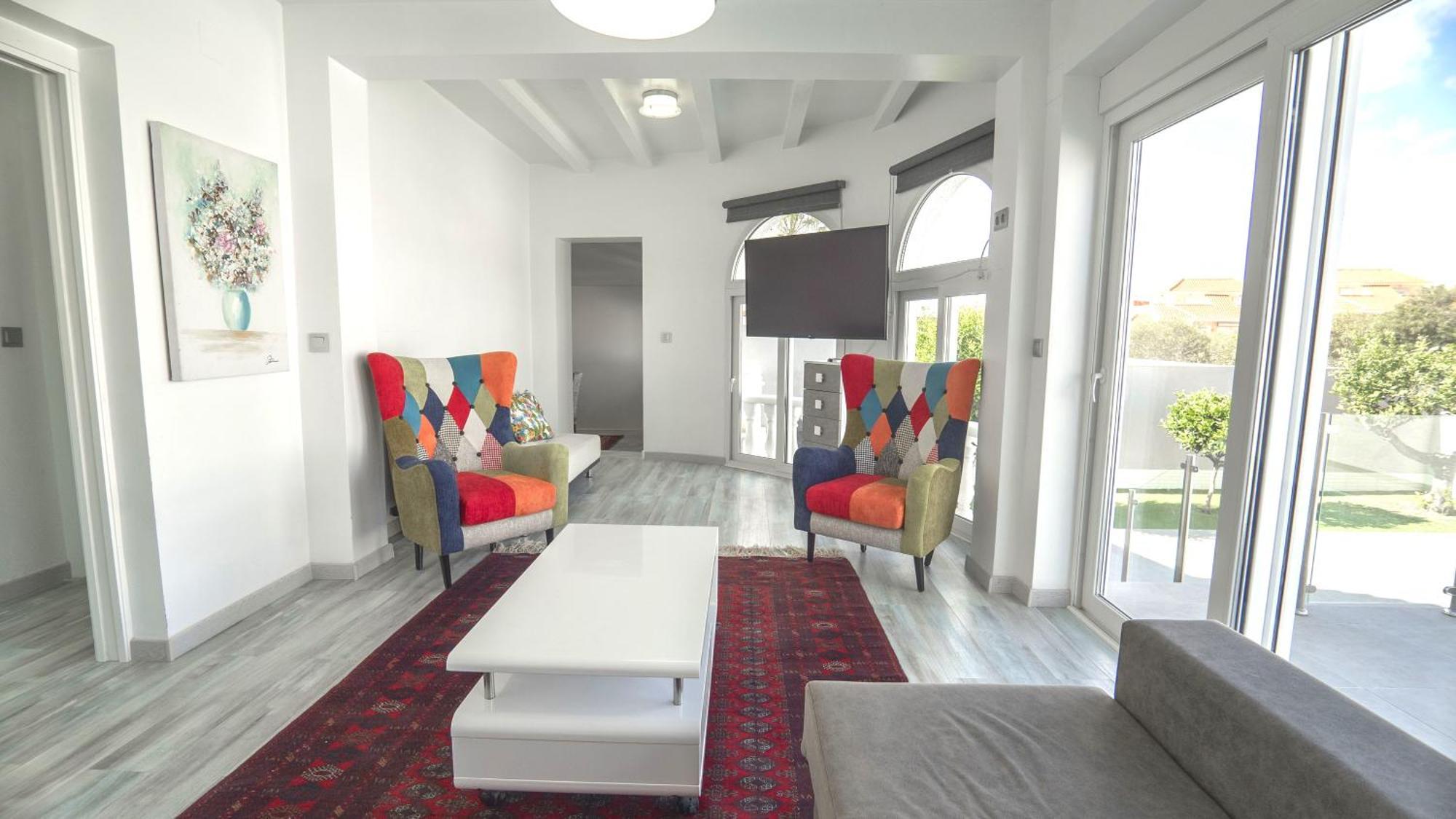 Modern Detached 4 Bed 3 Bath Villa With Private Pool Close To All Amenities Villamartin  Ngoại thất bức ảnh