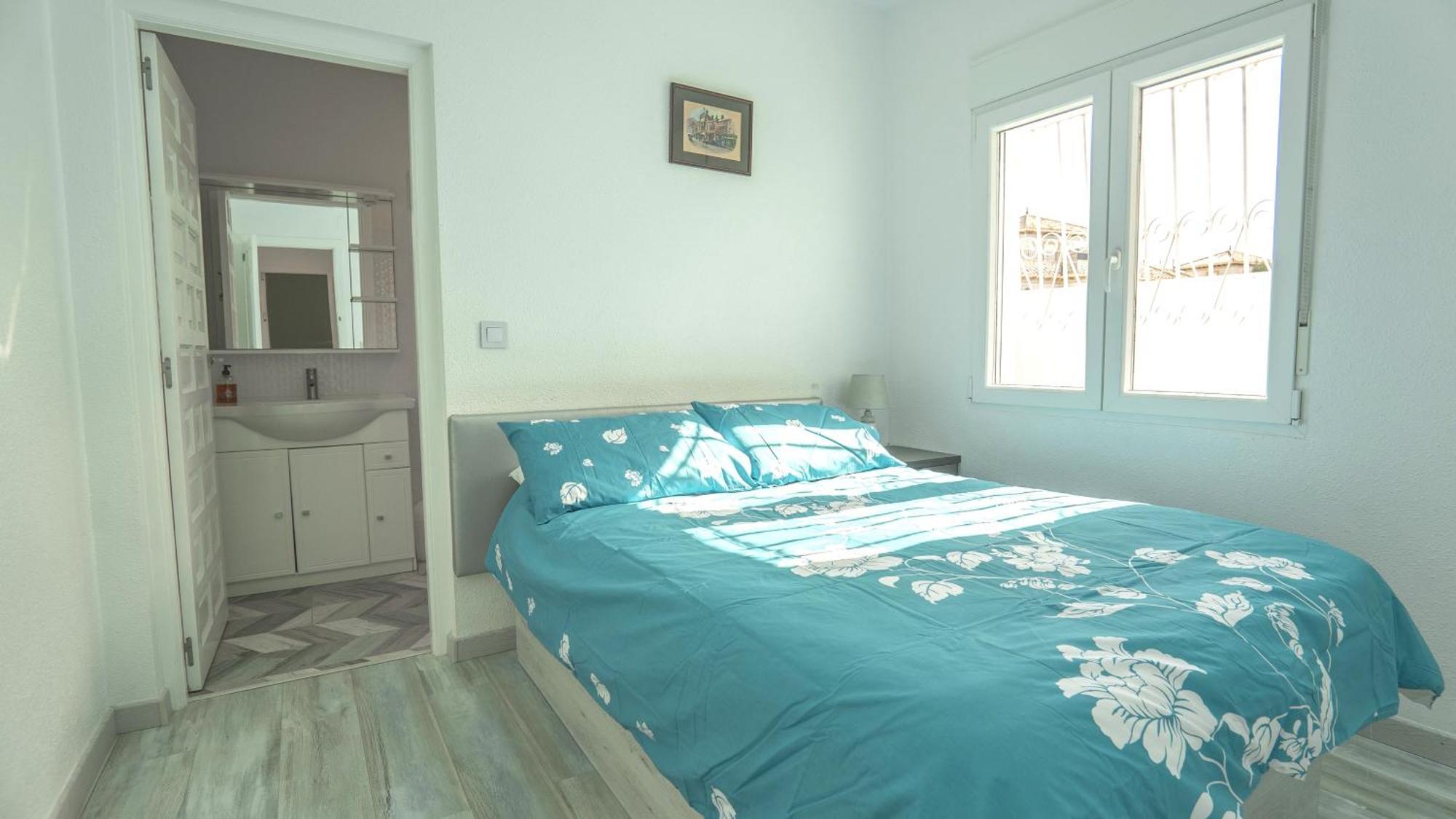 Modern Detached 4 Bed 3 Bath Villa With Private Pool Close To All Amenities Villamartin  Ngoại thất bức ảnh